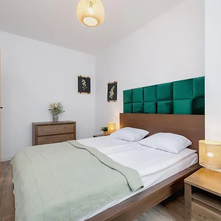 Exclusive Apartment In Katowice With Balcony, Parking, Gym And Sauna By Noclegi Renters Exteriér fotografie