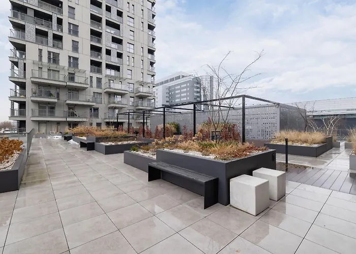 Exclusive Apartment In Katowice With Balcony, Parking, Gym And Sauna By Noclegi Renters
