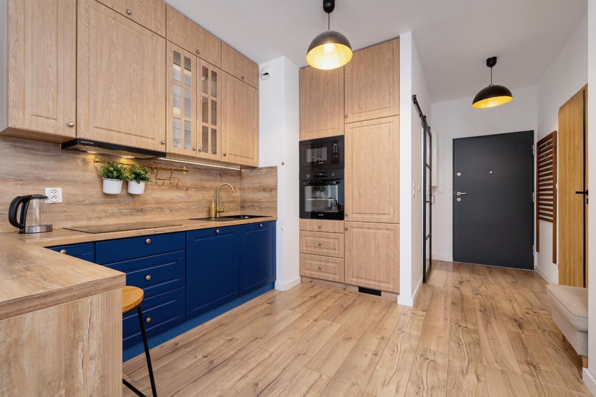 Exclusive In With Balcony, Parking, Gym And Sauna By Renters Apartament
