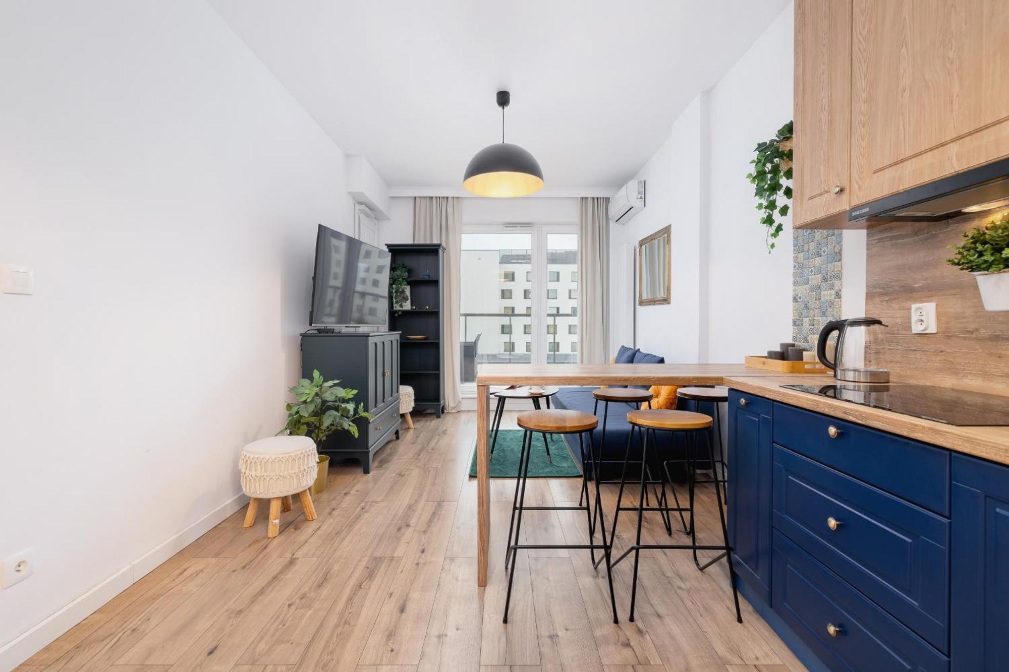 Exclusive In With Balcony, Parking, Gym And Sauna By Renters