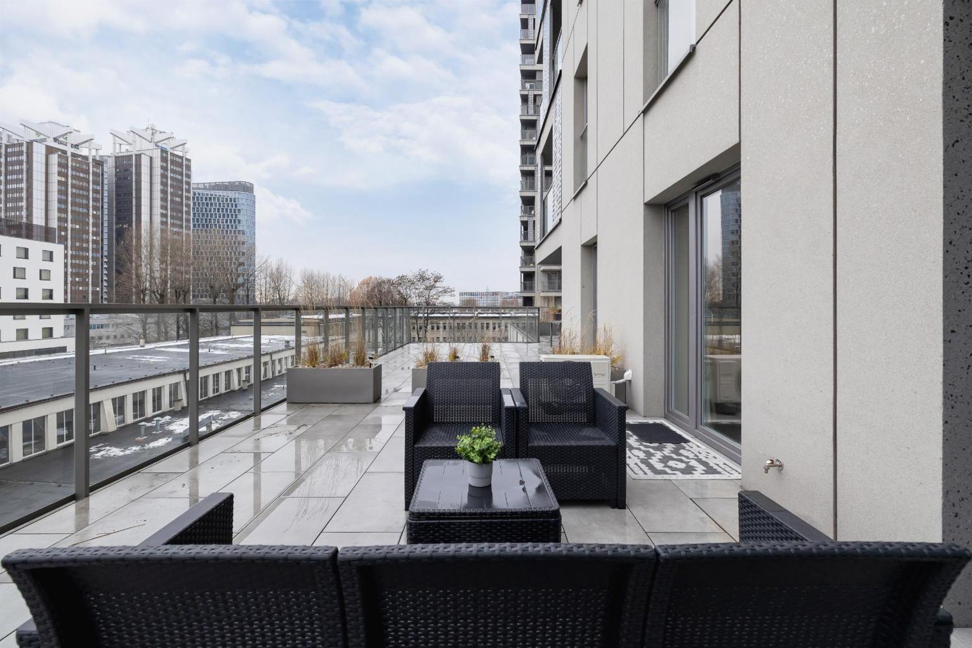 Exclusive In With Balcony, Parking, Gym And Sauna By Renters * Katowice